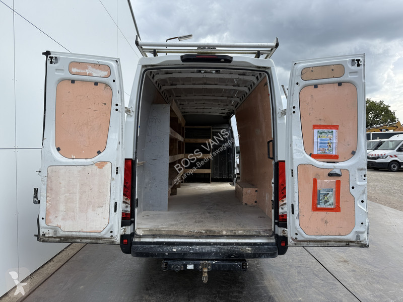 Véhicule utilitaire Iveco 35S16 2.3 L4H2...