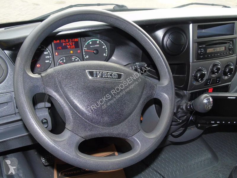 Nyttofordon Iveco 35C13 + LIFT + EURO 5