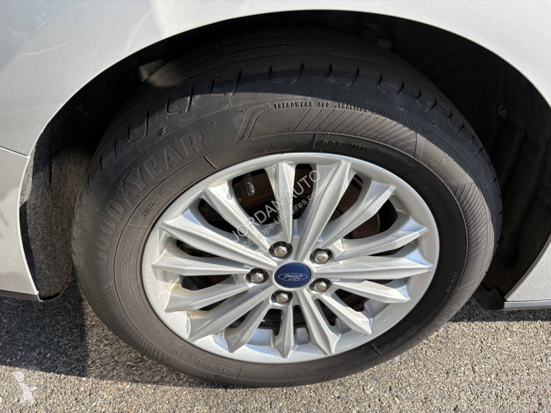 Véhicule utilitaire Ford IV Break 1.5 EcoBlue...