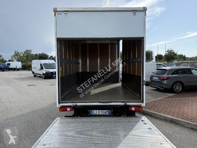 Veículo utilitário Iveco DAILY 35C14H BOX + SPONDA