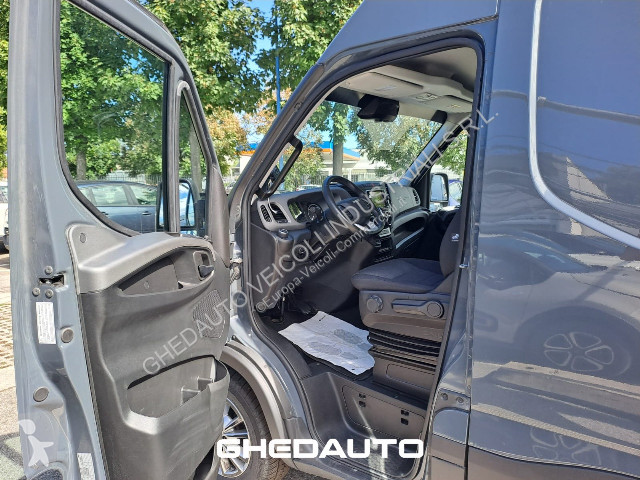 Autoutilitară Iveco Daily