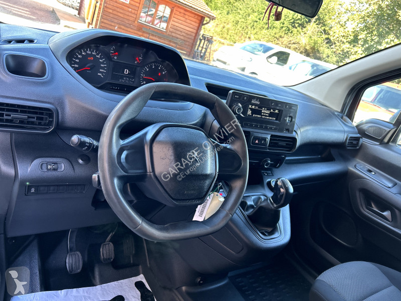 Furgoneta Peugeot 1.6 Bluehdi 100 Premium