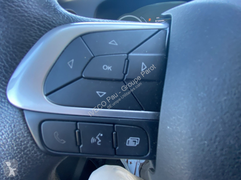 Véhicule utilitaire Iveco 35C16H3.0 empattement...