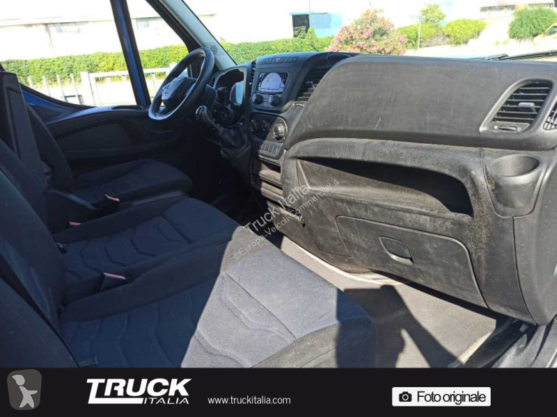 Autoutilitară Iveco V