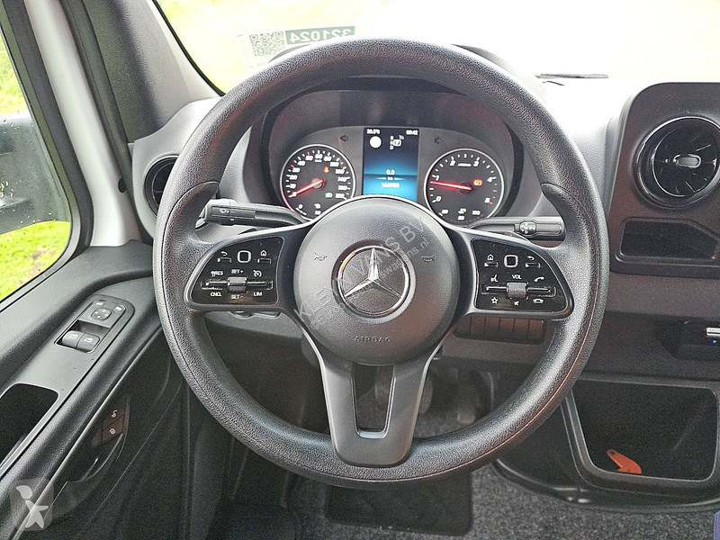Autoutilitară Mercedes 317 ac automaat EURO6