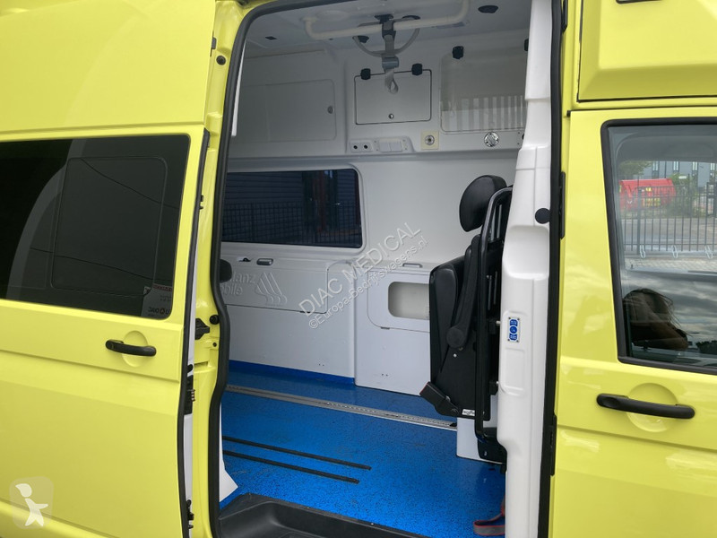 Volkswagen Ambulance T6 Transporter
