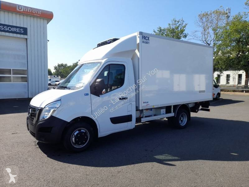Véhicule utilitaire Nissan