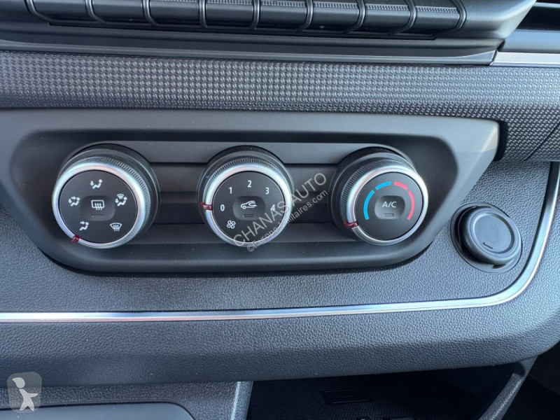Véhicule utilitaire Renault CA L2H1 3T BLUE DCI...