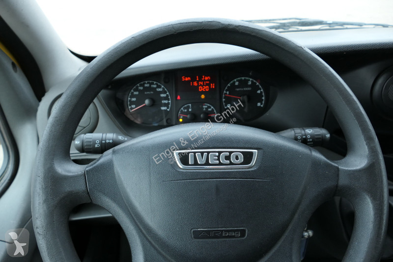 Véhicule utilitaire Iveco Daily 35 S11 C30C...