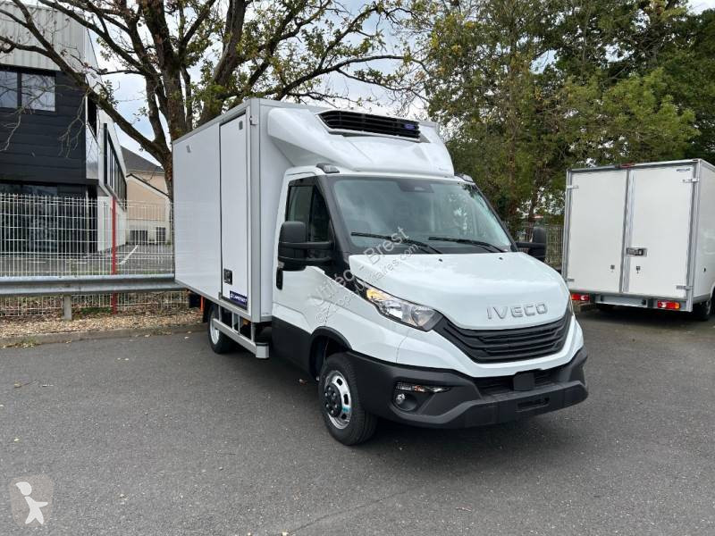 عربة نفعية Iveco