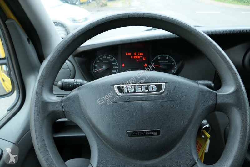 Véhicule utilitaire Iveco Daily 35 S11 C30C...