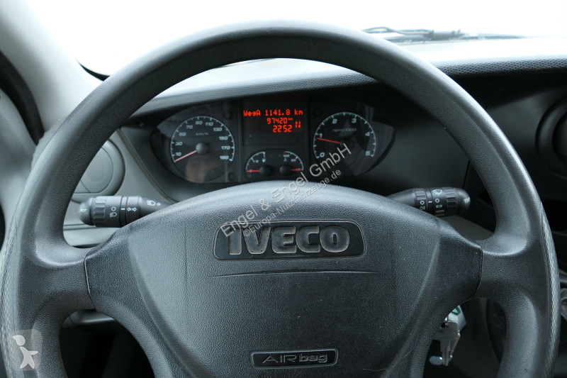 Iveco Daily 35 S11 C30C AUTOMATIK KAMERA Regale...
