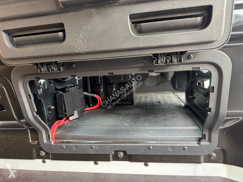 عربة نفعية Renault 2.0 BLUE DCI 150 EDC