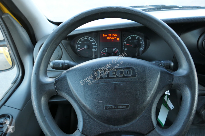 Iveco Daily 35 S11 C30C AUTOMATIK KAMERA Regale...