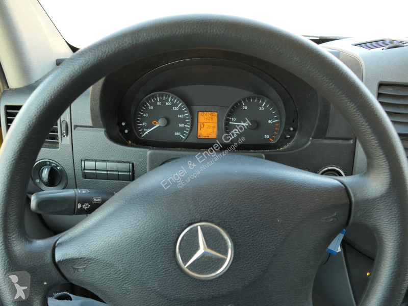 Комерційні автомобілі Mercedes SPRINTER 310 CDI...