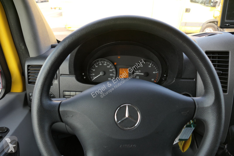 Лекотоварен автомобил Mercedes SPRINTER 310 CDI...