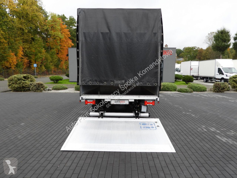 Лекотоварен автомобил Iveco 35S18 DAILY