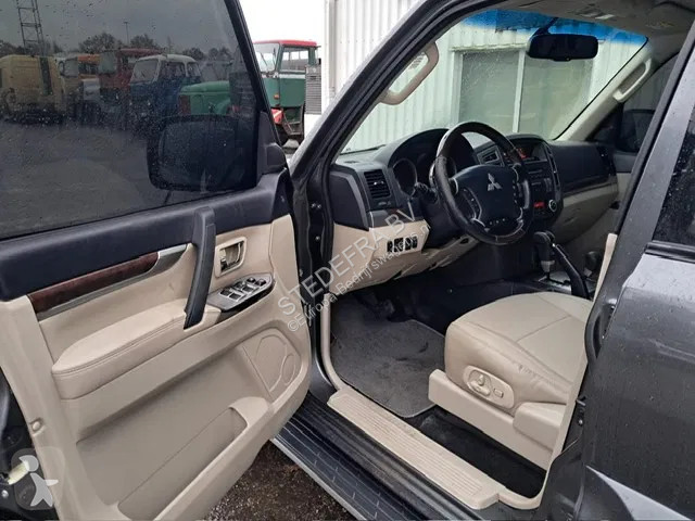 Furgoneta Mitsubishi GLS 3.5 - V6 , 4x4 , 7...