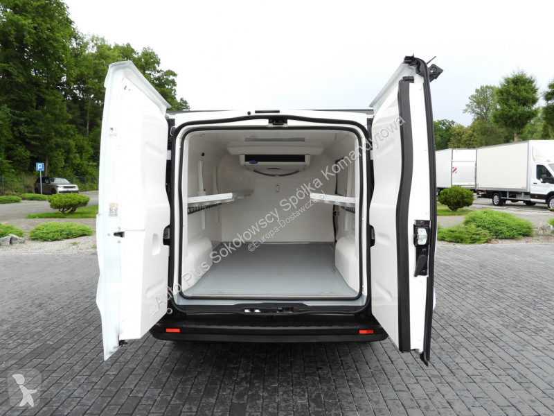 Véhicule utilitaire Renault  TRAFIC