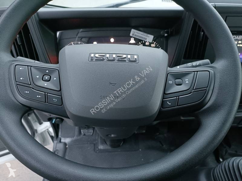 Samochód dostawczy Isuzu