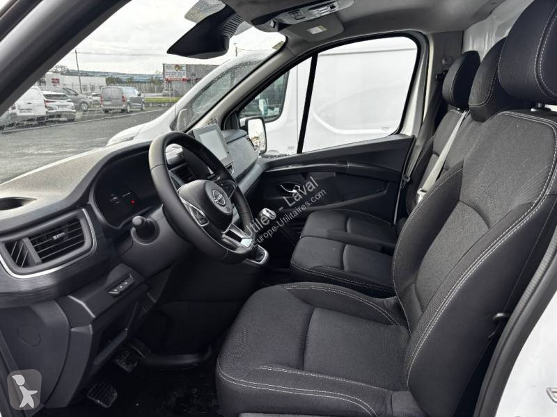 Véhicule utilitaire Nissan