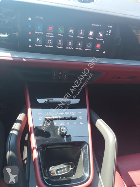 Véhicule utilitaire Porsche