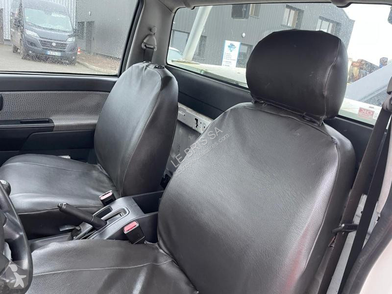 Véhicule utilitaire Isuzu PATROUILLEUR D-MAX...