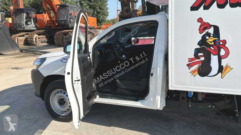 Furgoneta Toyota Hilux 4X4 Comfort Frigo