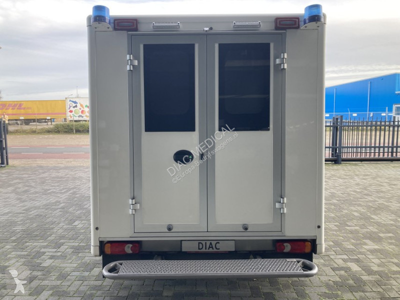 عربة نفعية Fiat Maxi Container Ambulance