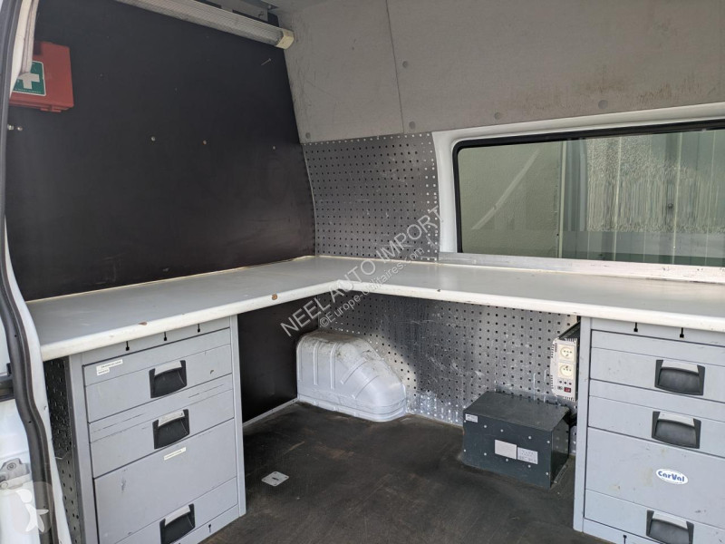 Véhicule utilitaire Ford TRANSIT 330 2.2 TDCI...