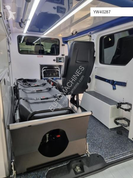 عربة نفعية Renault TRAFIC