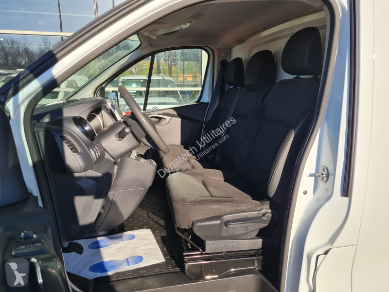 عربة نفعية Renault TRAFIC III FG L2H1 1300 2.0...