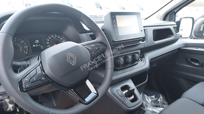 Furgoneta Renault TRAFIC III FG BVA RED L2H1 3T...