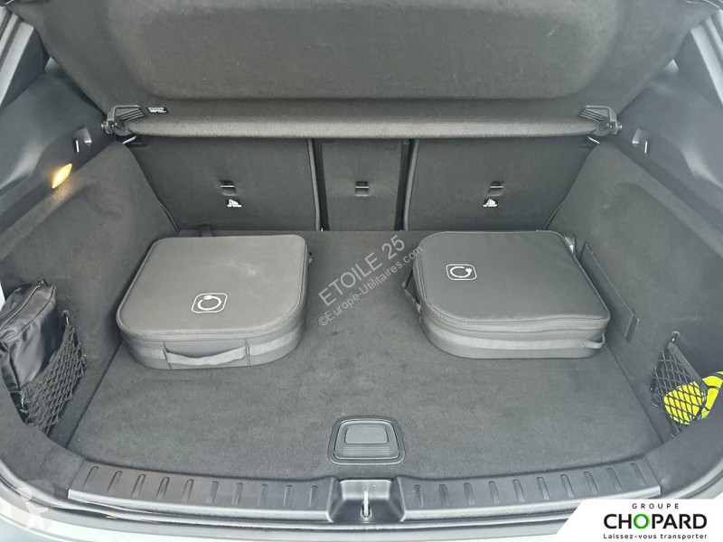 Mercedes EQA 250+ van