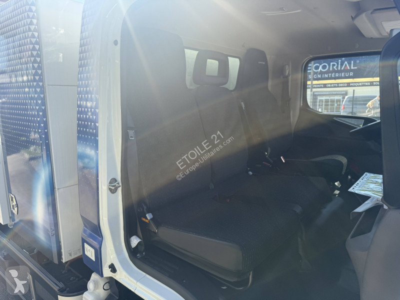 عربة نفعية Fuso 4C15NT1E34T1F 4x2 2023