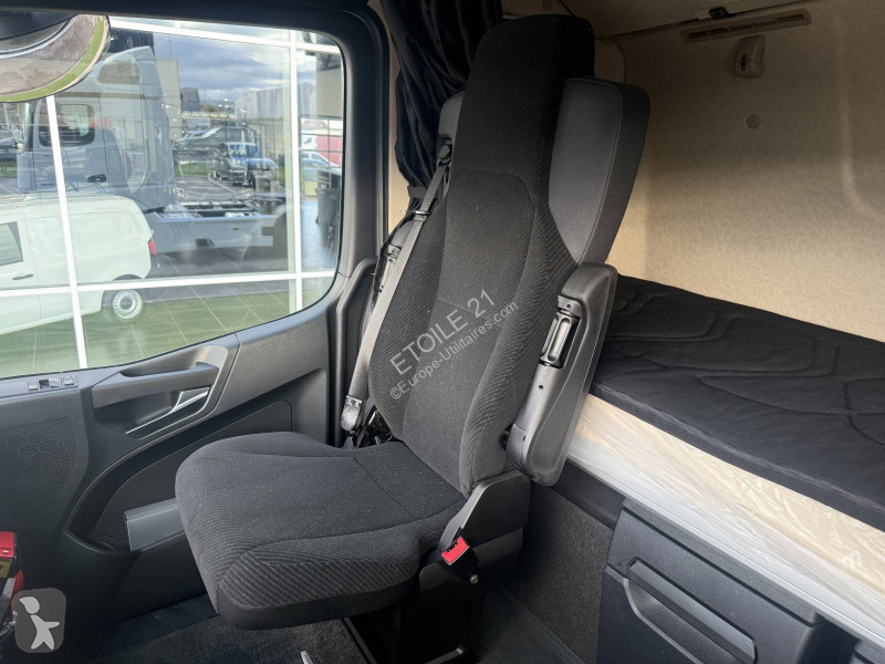Nyergesvontató Mercedes ACTROS L 1845