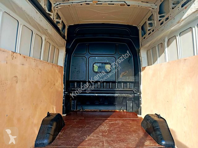Samochód dostawczy Ford Maxi Brigade Van 6-seater
