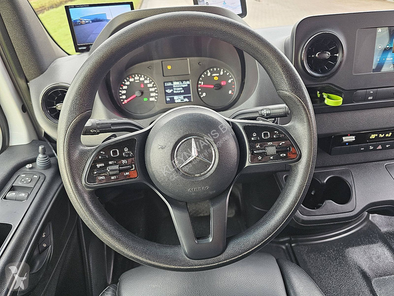 Veicolo commerciale Mercedes 319 L3 Chassis Dub...