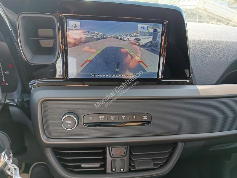 Véhicule utilitaire Ford  transit courier