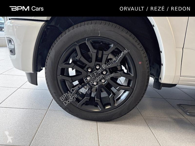 Samochód dostawczy Dodge RAM 1500 CREW CAB 4X4