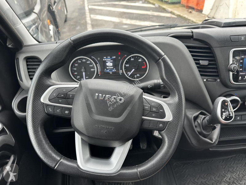 Nyttofordon Iveco 35S14 BENNE DE 2.80M COFFRE...