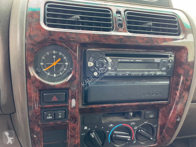 عربة نفعية Toyota Prado 3.0 TD 4 x 4 5 Seats...