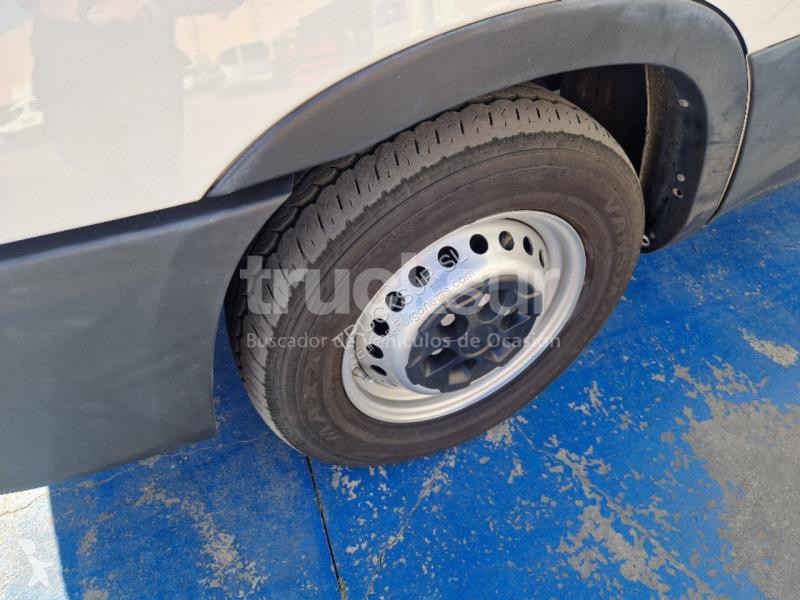 Furgoneta Iveco  DAILY 35S16 12M3
