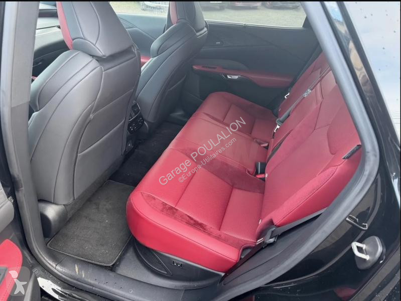 Samochód dostawczy Lexus 500H
