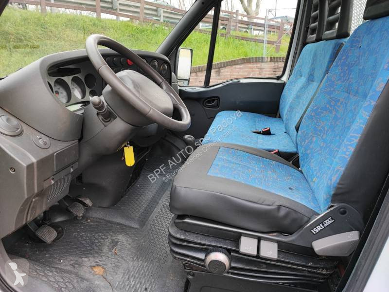 عربة نفعية Iveco