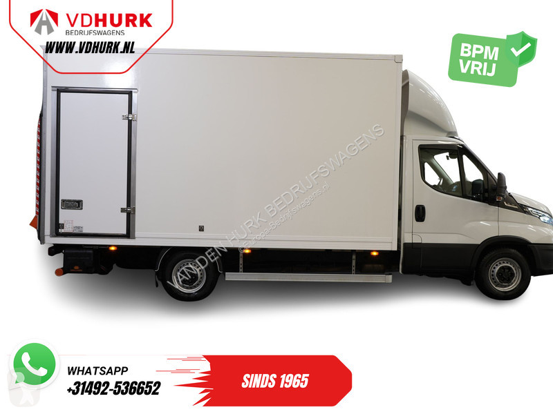 Veicolo commerciale Mercedes (Iveco Daily)...