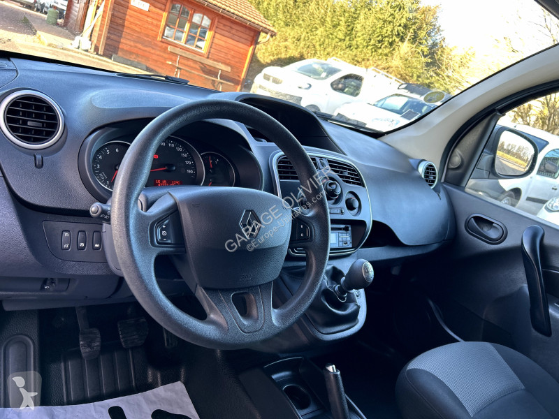 Véhicule utilitaire Renault 1.5 Blue dci 80...