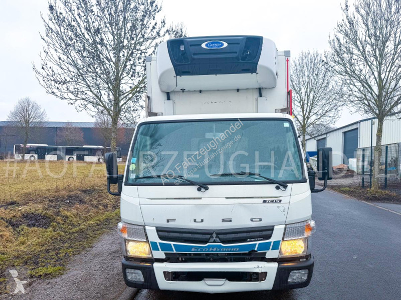 Samochód dostawczy Mitsubishi Fuso