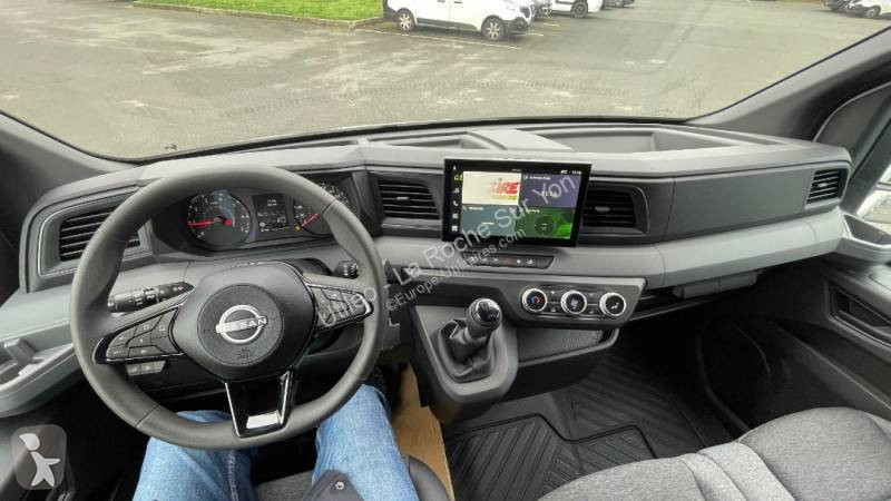 Samochód dostawczy Nissan