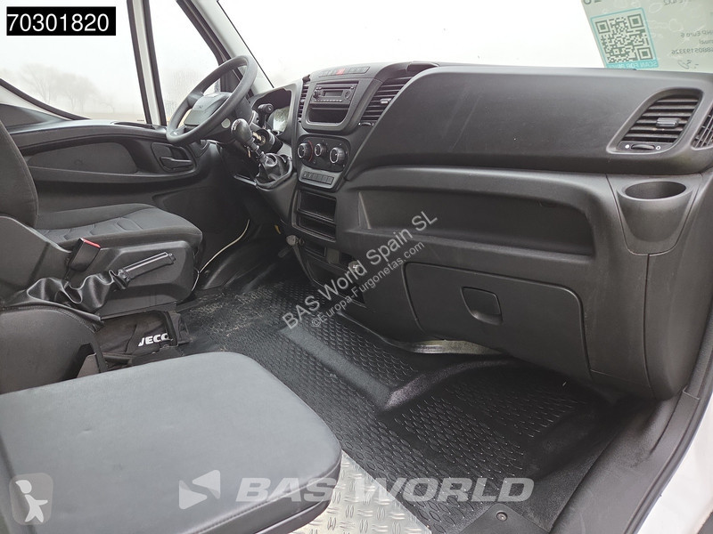 Furgoneta Iveco 35S12 L2H2 - Capacidad de...